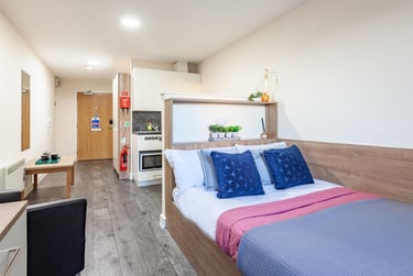 1 bed studio, 110 High Street, City Centre, Bangor, LL571NZ - Image 1